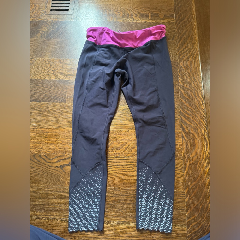 Lululemon vintage style, adjustable waist band, great condition